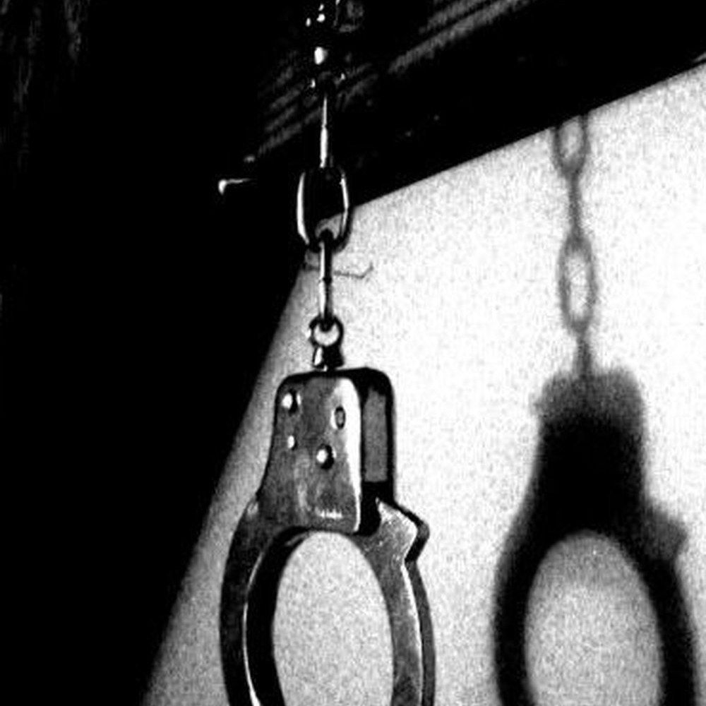 Een BDSM gigolo huren bij Victor