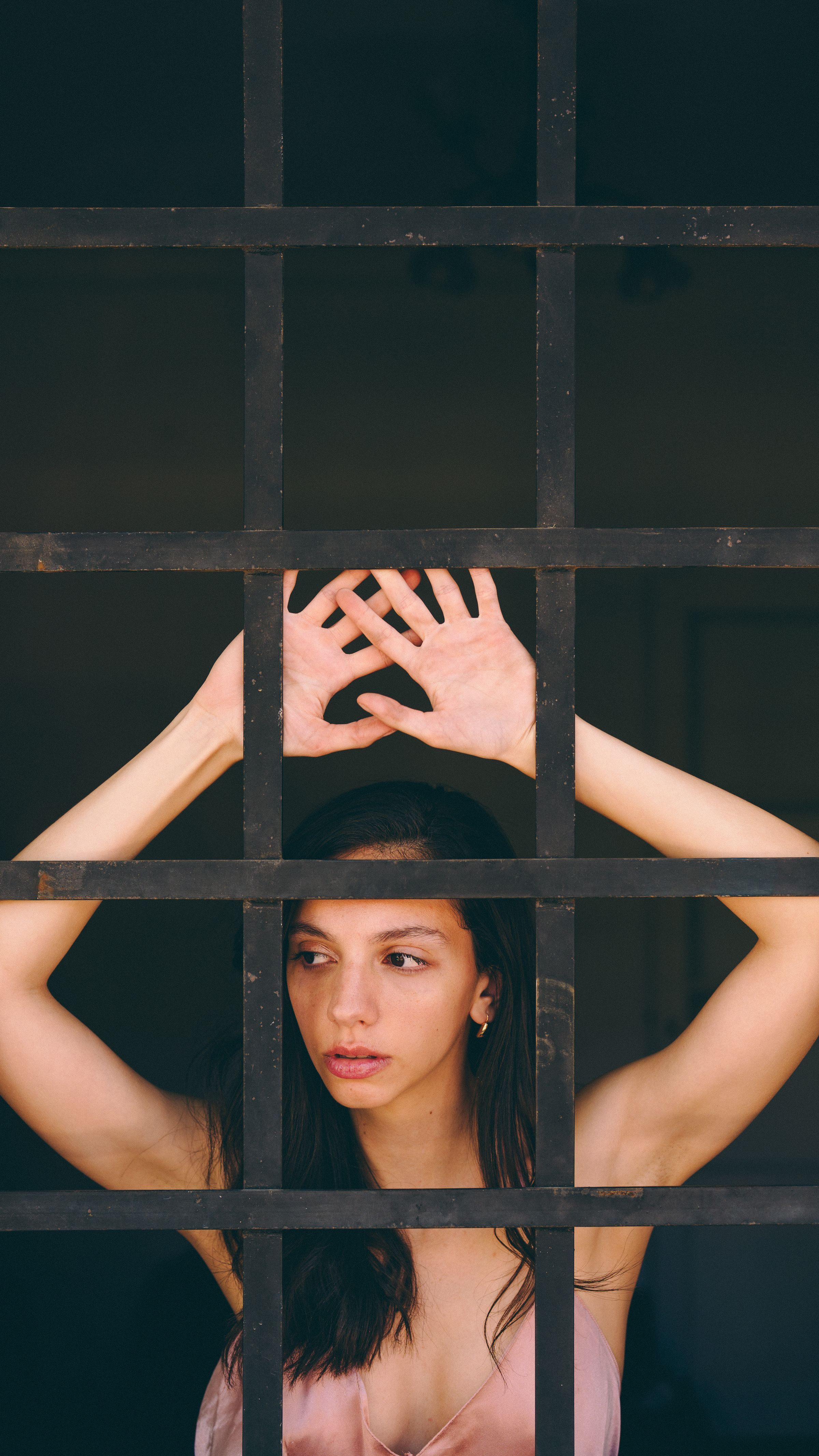 Opsluiting in BDSM, beperking en overgave