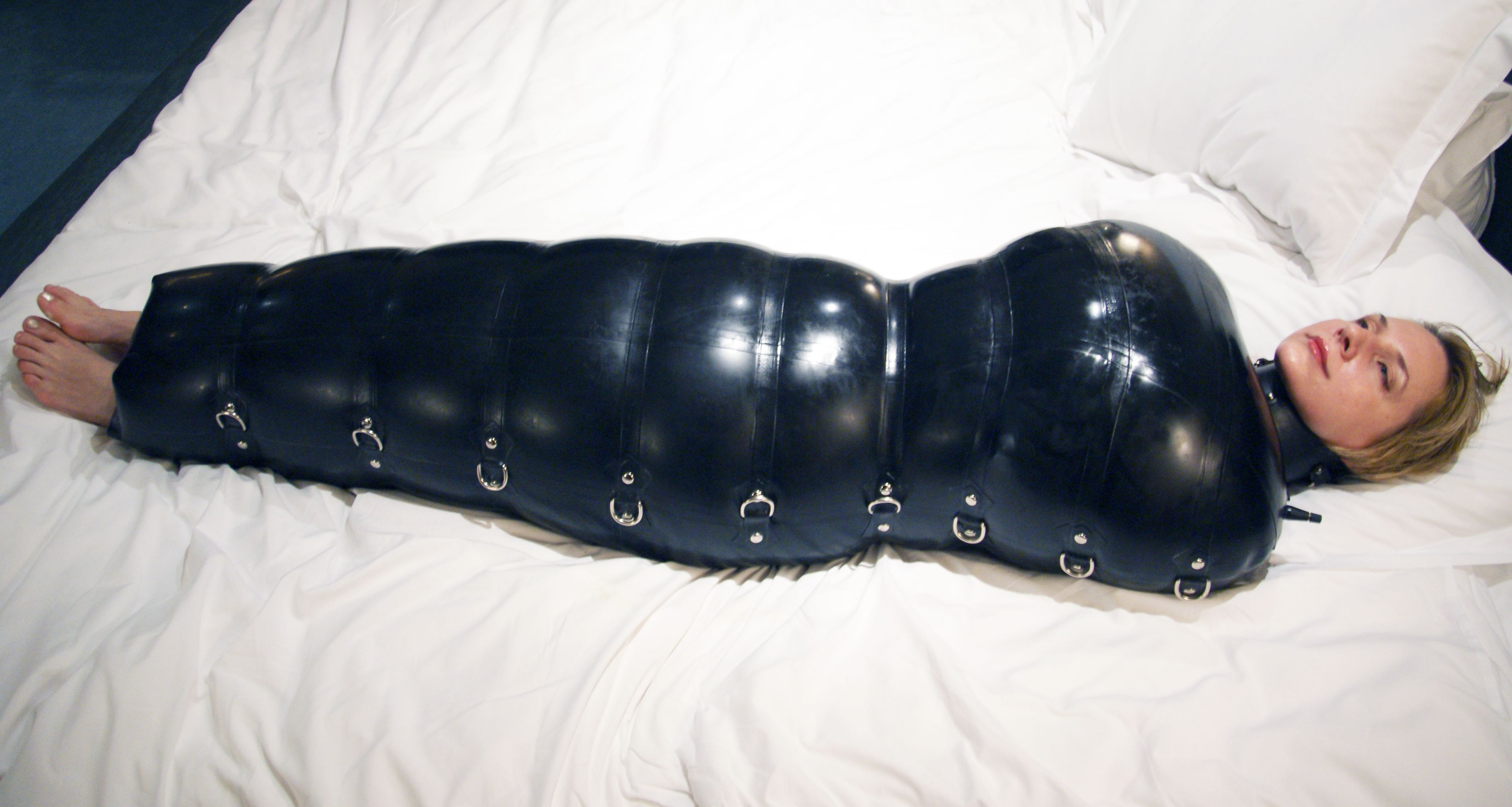 Wat mummificeren in bdsm is en hoe het voelt