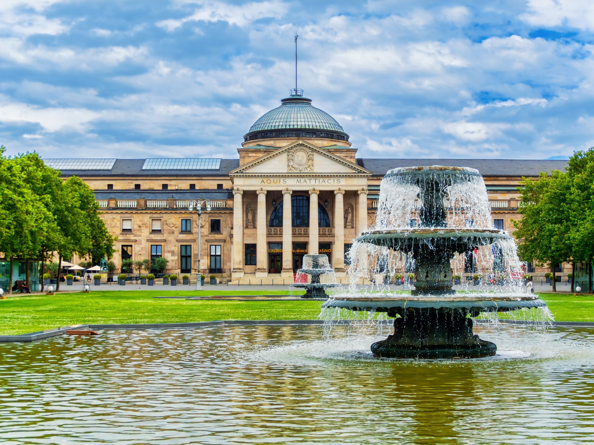Gigolo huren in Wiesbaden