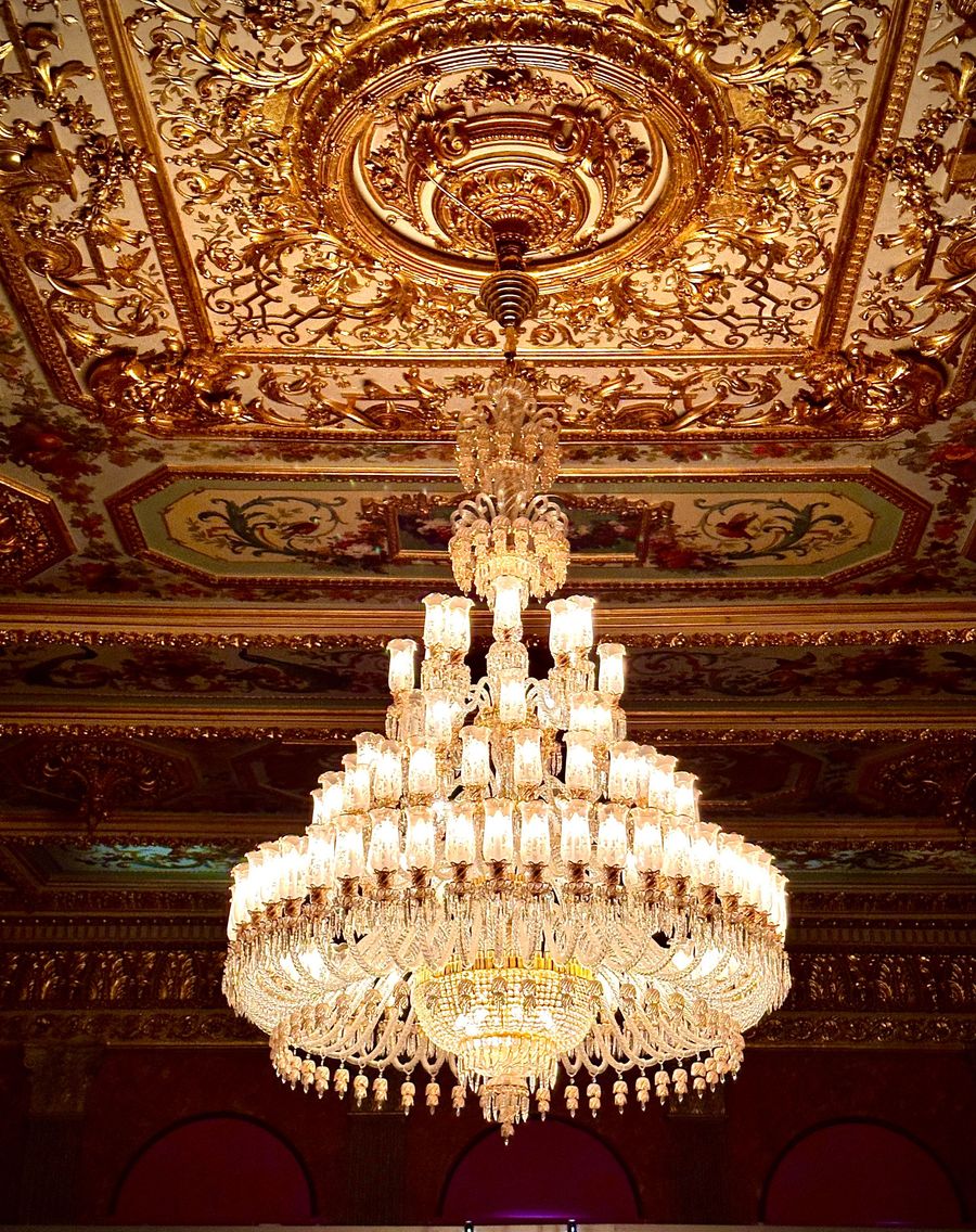 Relato erótico en un castillo romántico