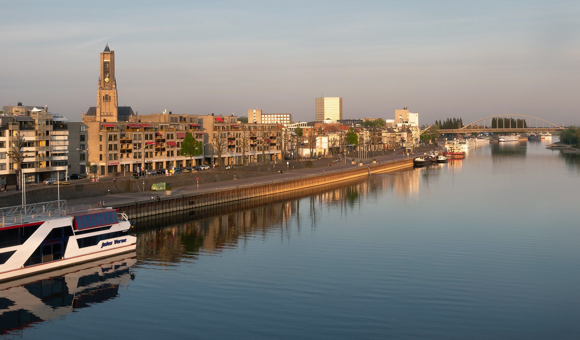 Gigolo in Arnhem, discreet by the Rhine